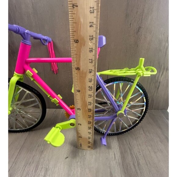 1993 Bicycling Barbie Set Vintage Neon Athletic Bike Mattel - READ - Picture 4 of 8